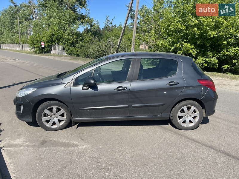 Хетчбек Peugeot 308 2008 в Вишгороді