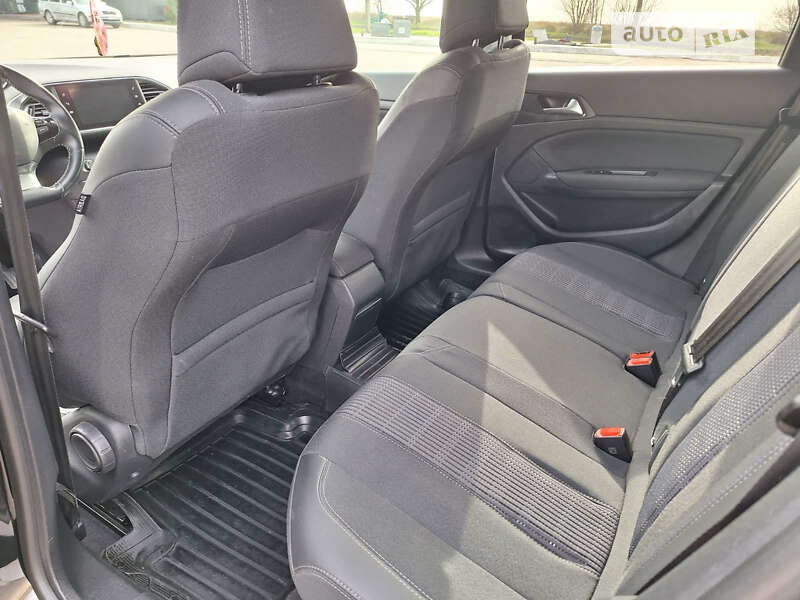 Універсал Peugeot 308 2017 в Кропивницькому