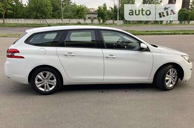 Универсал Peugeot 308 2015 в Львове