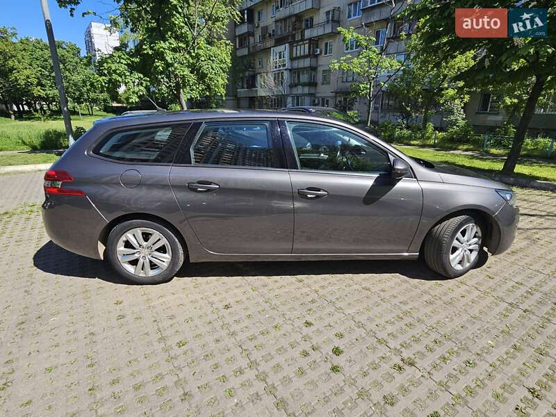 Универсал Peugeot 308 2016 в Киеве