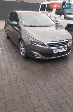 Хетчбек Peugeot 308 2014 в Дніпрі