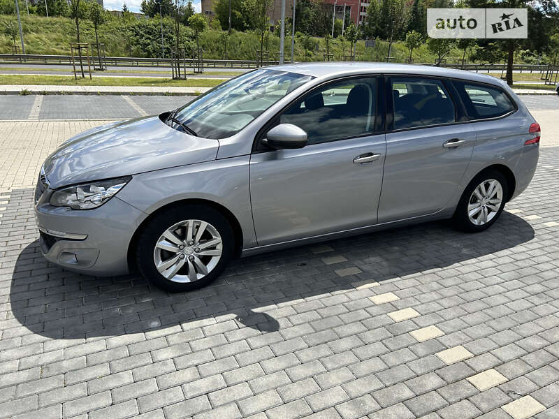 Универсал Peugeot 308 2014 в Сосновке