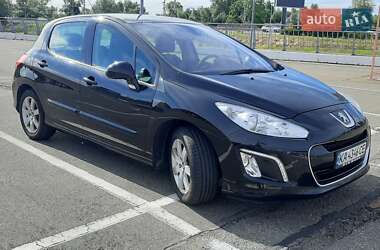 Хетчбек Peugeot 308 2011 в Києві