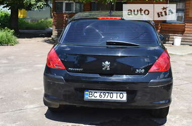 Хэтчбек Peugeot 308 2011 в Дрогобыче