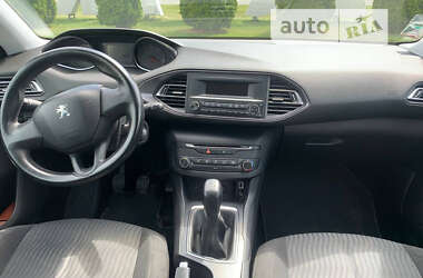 Хэтчбек Peugeot 308 2015 в 