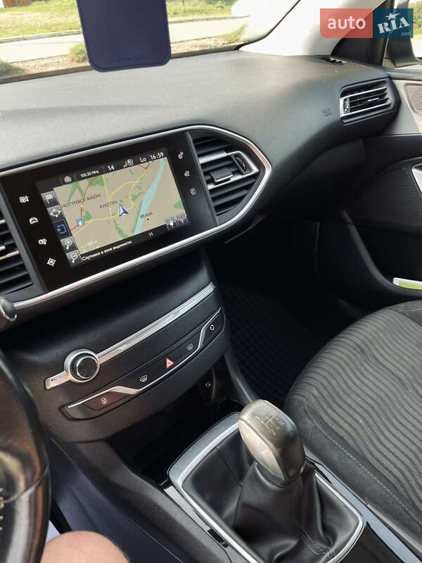 Універсал Peugeot 308 2014 в Хотині