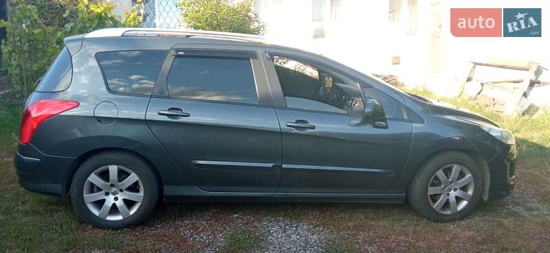 Универсал Peugeot 308 2010 в 