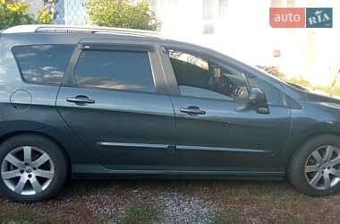 Универсал Peugeot 308 2010 в 