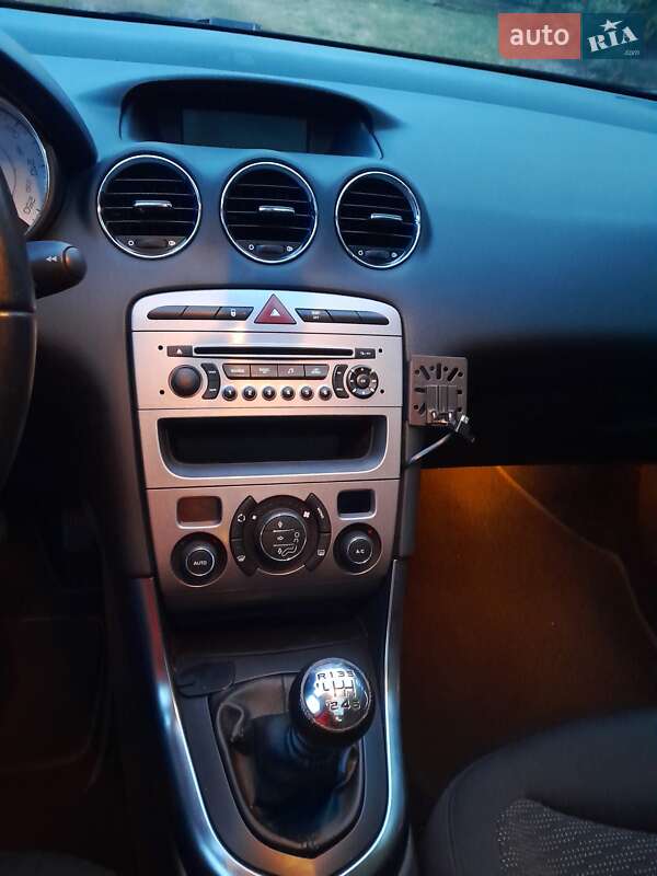 Универсал Peugeot 308 2010 в Киеве