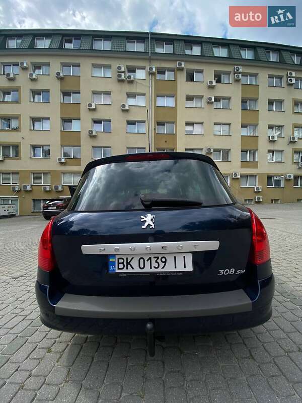 Универсал Peugeot 308 2010 в Ровно