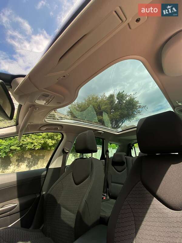 Универсал Peugeot 308 2010 в Ровно