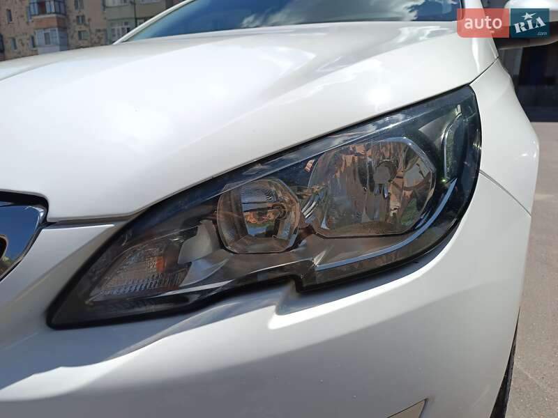 Peugeot 308 2015