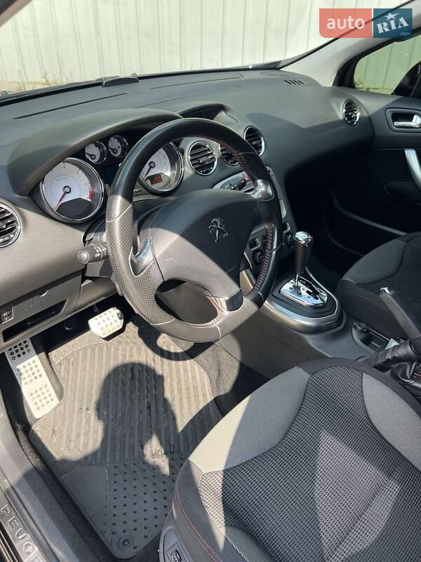 Хетчбек Peugeot 308 2012 в Дніпрі