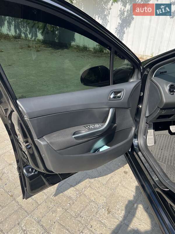 Хетчбек Peugeot 308 2012 в Дніпрі