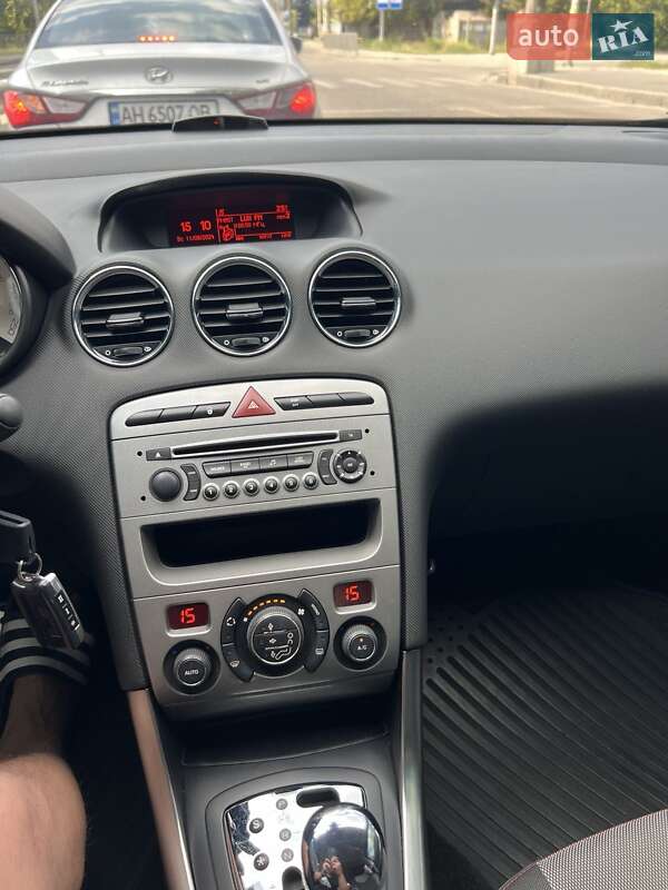 Хетчбек Peugeot 308 2012 в Дніпрі