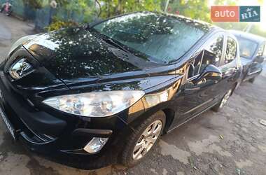 Хэтчбек Peugeot 308 2008 в 