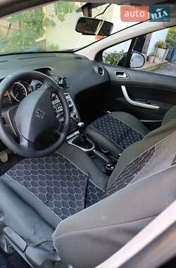 Хэтчбек Peugeot 308 2008 в 