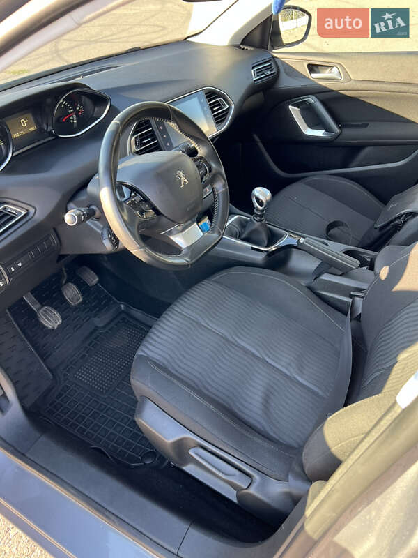 Универсал Peugeot 308 2014 в Кременчуге