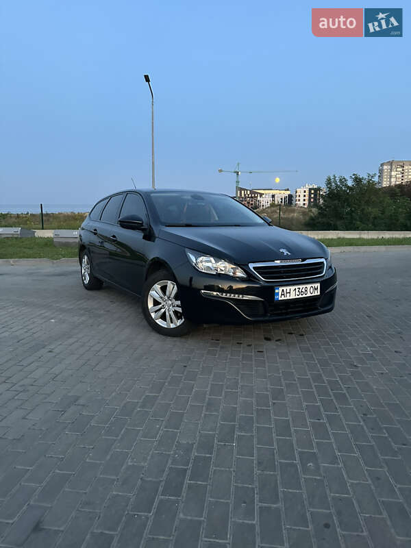 Універсал Peugeot 308 2015 в Рівному