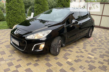 Хэтчбек Peugeot 308 2011 в Трускавце