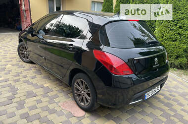 Хетчбек Peugeot 308 2011 в Трускавці