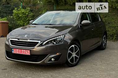 Хэтчбек Peugeot 308 2015 в Черновцах