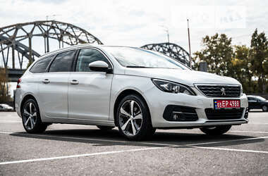 Универсал Peugeot 308 2018 в Киеве