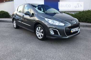 Хетчбек Peugeot 308 2012 в Дніпрі