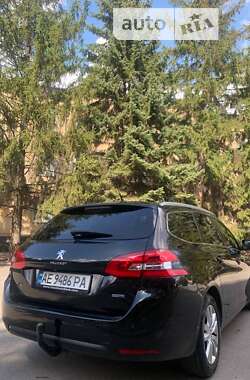 Універсал Peugeot 308 2015 в Жовтих Водах