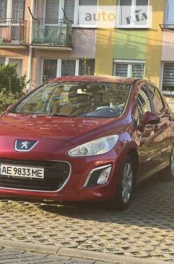 Хэтчбек Peugeot 308 2011 в Желтых Водах