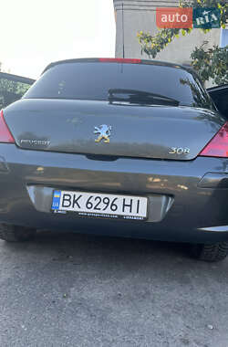 Хэтчбек Peugeot 308 2009 в Городке