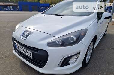 Хэтчбек Peugeot 308 2012 в Киеве