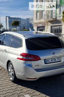 Універсал Peugeot 308 2016 в Винниках