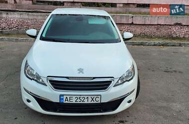 Хэтчбек Peugeot 308 2016 в Каменском