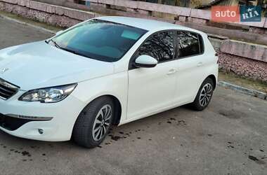 Хэтчбек Peugeot 308 2016 в Каменском