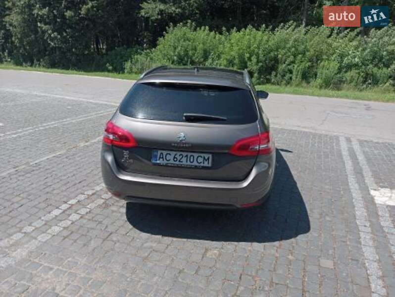 Универсал Peugeot 308 2015 в Цумани