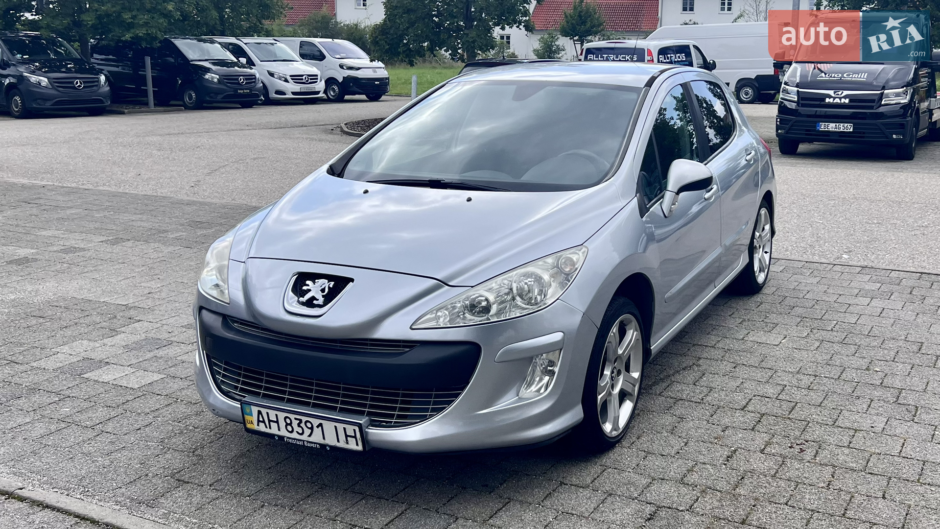 2011 Peugeot 308 - фото 1