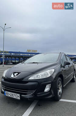 Хэтчбек Peugeot 308 2008 в Киеве