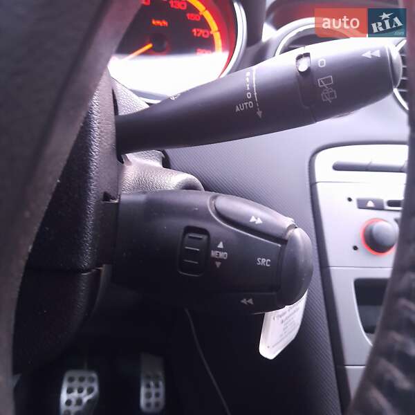 Універсал Peugeot 308 2011 в Калуші