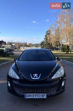 Хэтчбек Peugeot 308 2009 в 