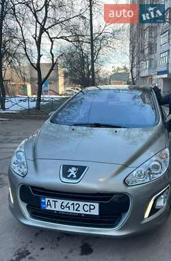 Хэтчбек Peugeot 308 2012 в Дунаевцах