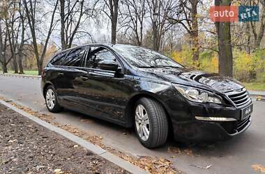 Универсал Peugeot 308 2015 в Киеве