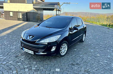 Хэтчбек Peugeot 308 2010 в Иршаве