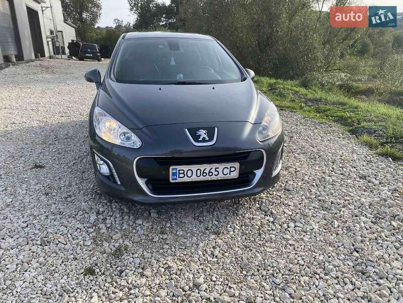 Хэтчбек Peugeot 308 2011 в Тернополе