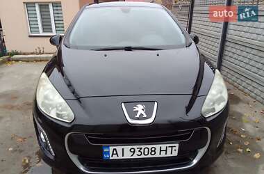 Хэтчбек Peugeot 308 2011 в Киеве