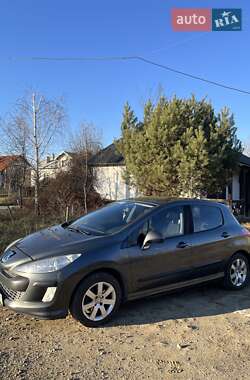 Хэтчбек Peugeot 308 2008 в Ивано-Франковске