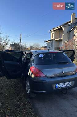 Хэтчбек Peugeot 308 2008 в Ивано-Франковске