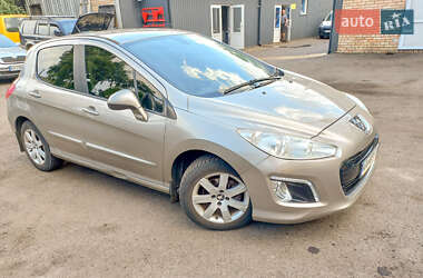 Хэтчбек Peugeot 308 2011 в Киеве