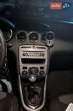 Хэтчбек Peugeot 308 2008 в 