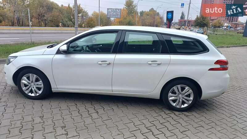 Універсал Peugeot 308 2016 в Києві фото 9 Універсал Peugeot 308 2016 в Києві